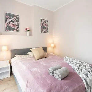  Апартаменты Superapart Aignera 4, Family Friendly Oasis